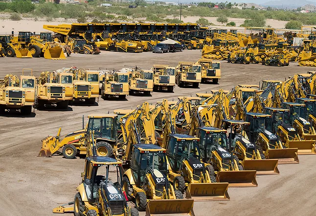 Rental manager reviewing utilization in Tex Intel